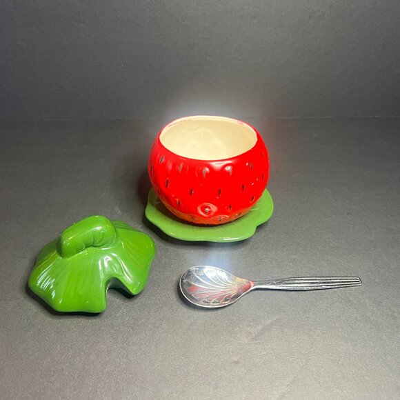 Vintage Red & Green Strawberry Ceramic Sugar Bowl Jar w/ Sheffield Spoon 4.5" - Picture 6 of 11